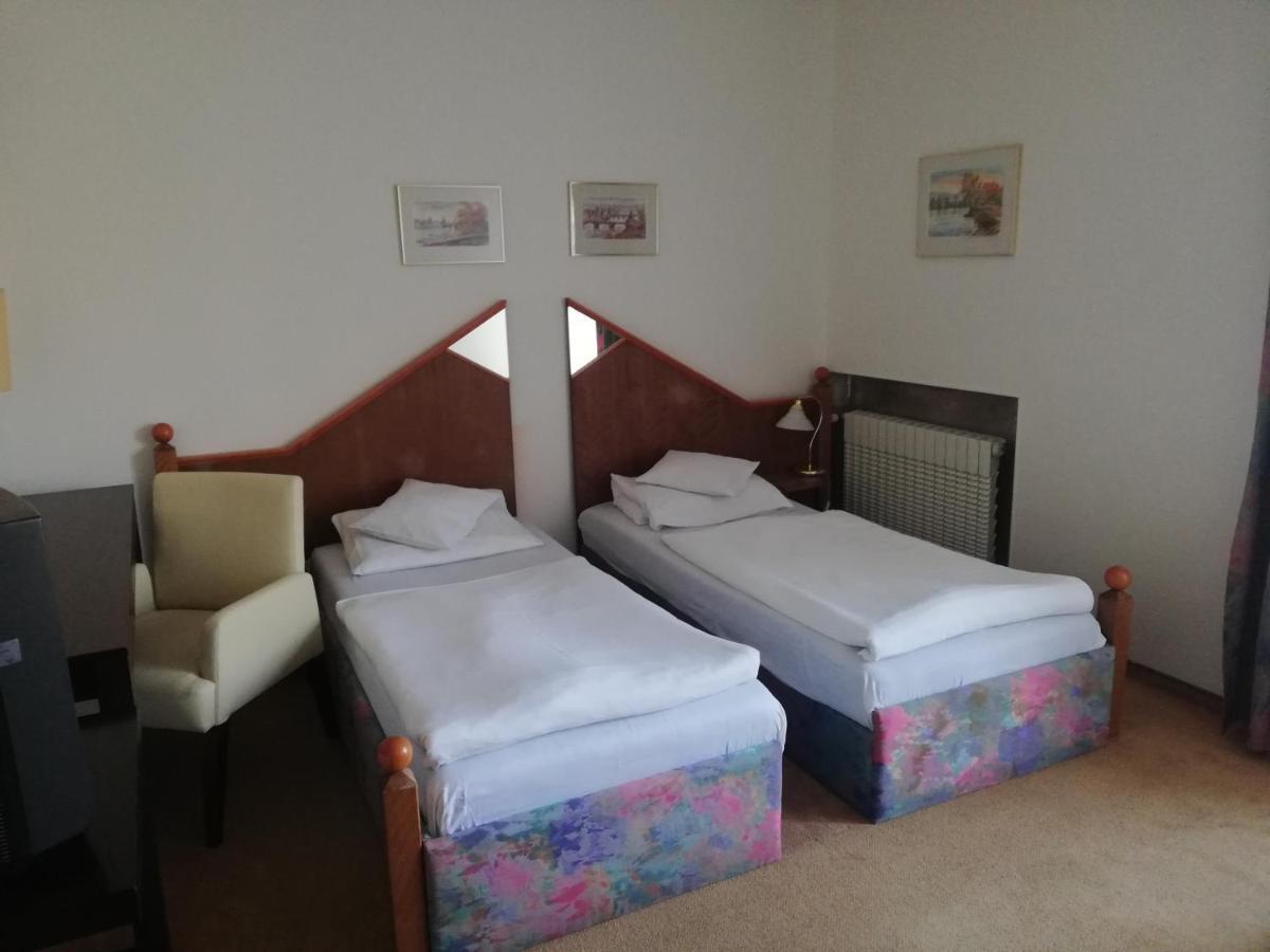 Monica 3* Prag